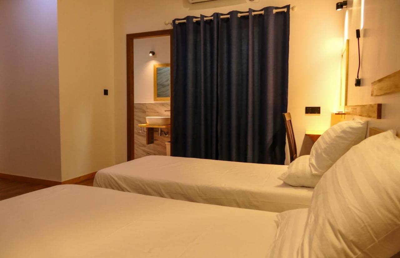 Ayira Maldives Hotell Feridhoo Exteriör bild